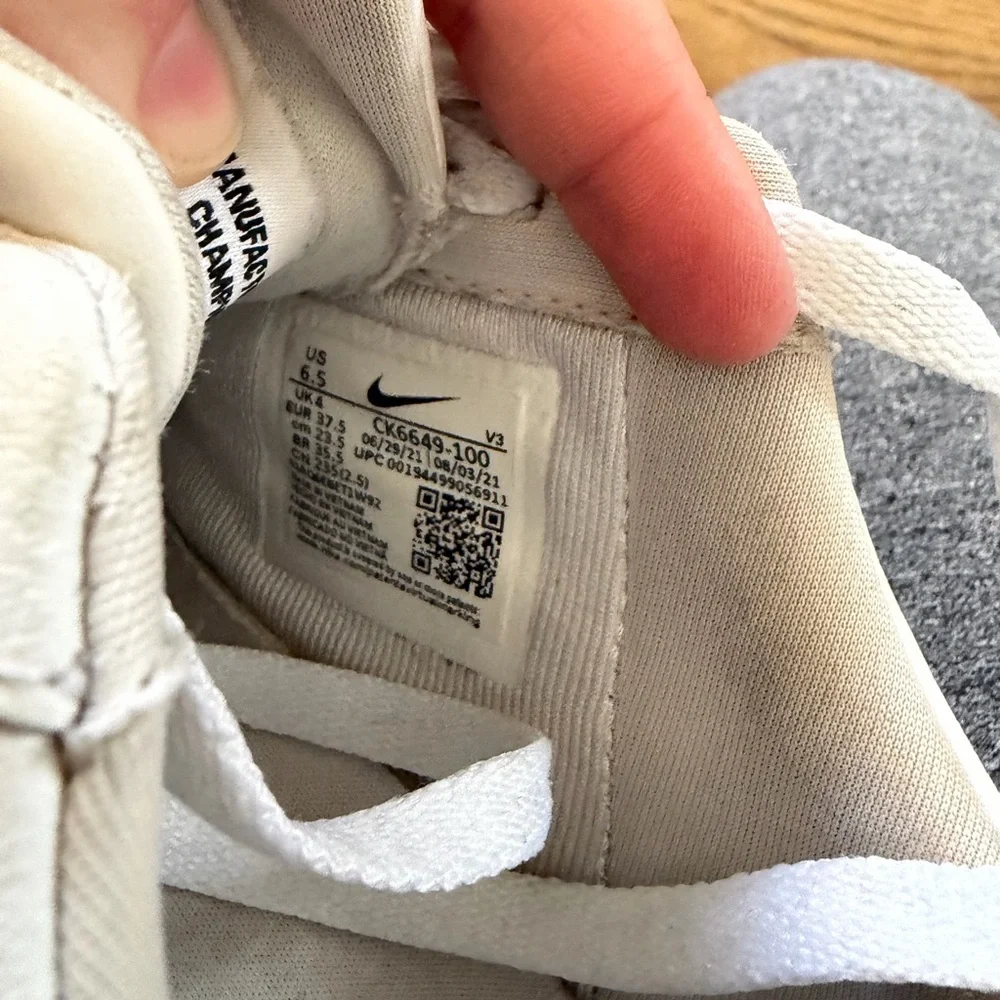 Nike size color